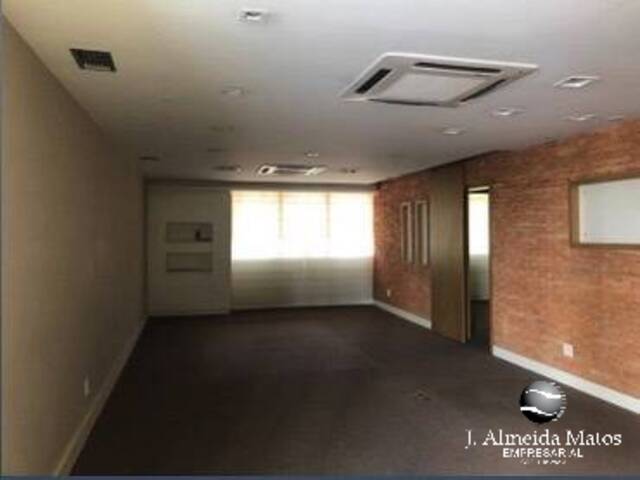 Prédio comercial para Locação em Santana de Parnaíba - 4